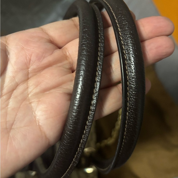 Gucci Brown Monogram Canvas Handbag - Picture 14 of 16